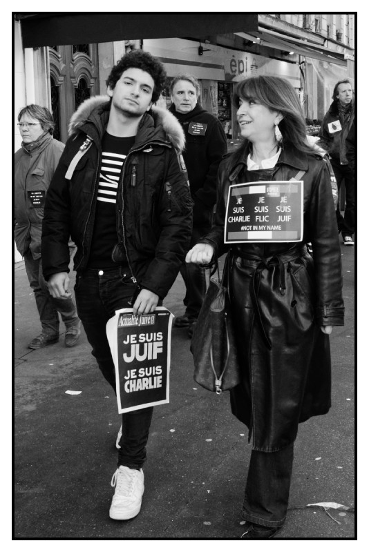 Manif charlie 090 web